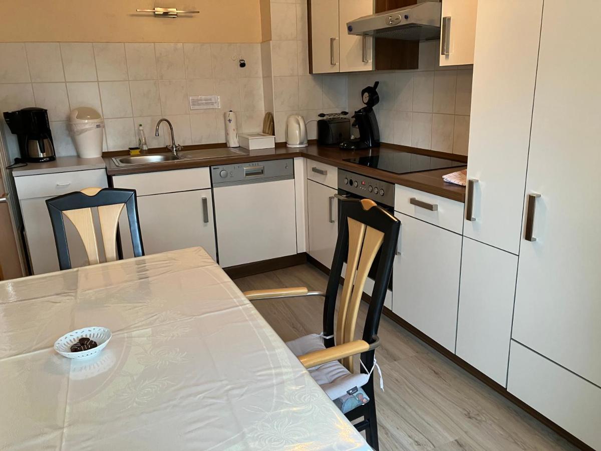 Apartment Im Gruenen Mit Balkon